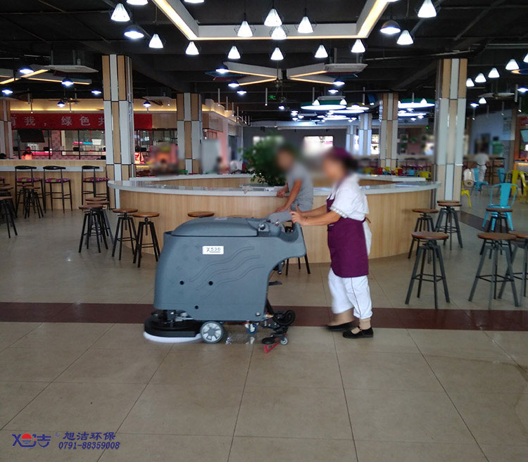 醫(yī)院食堂廚房保潔，醫(yī)院食堂手推式洗地機