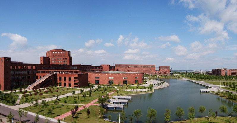 江西師范大學旭潔洗地機客戶案例-<a href=http://m.clzygzc.com target=_blank class=infotextkey>洗地機生產(chǎn)廠</a>家